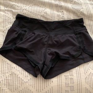 Size 4 lululemon shorts